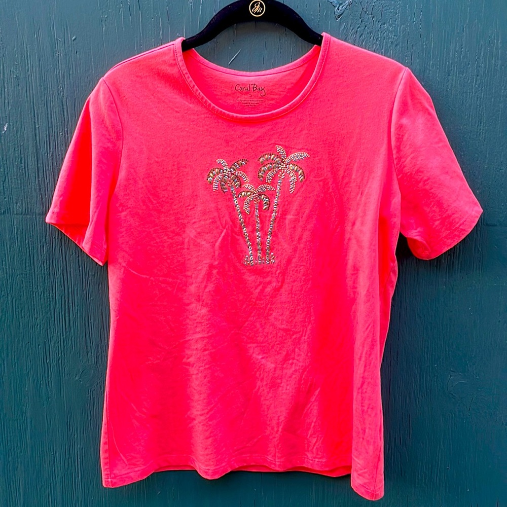 Cute coral tee with rhinestone palm tree! Coral Bay. Size small.